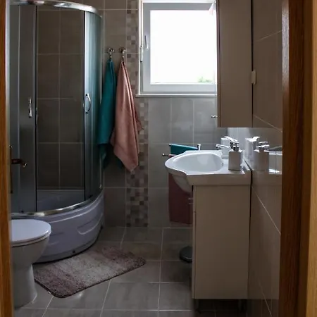 Sidro & Jedro, Apartment Razanac