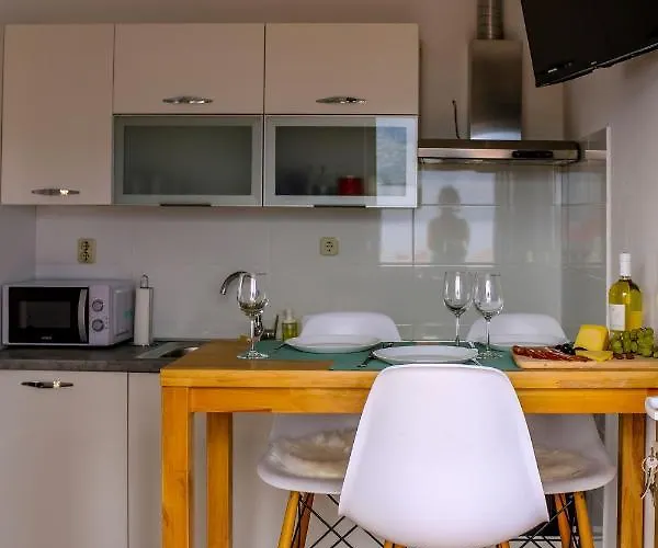 Sidro & Jedro, Apartament Ražanac